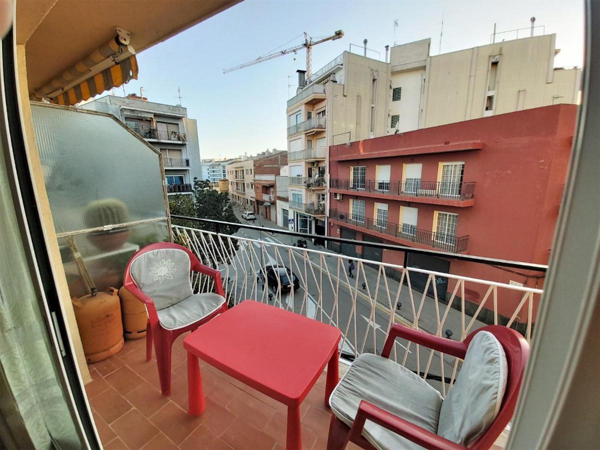 Diana Apartamento Con Terraza Muy Cerca Del Mar Pineda de Mar Zewnętrze zdjęcie